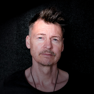 Voice artist - Dirk J.