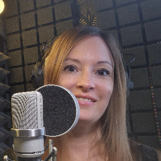 Gaëlle VALLEE, voice actor